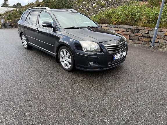 Toyota Avensis 11 of 29