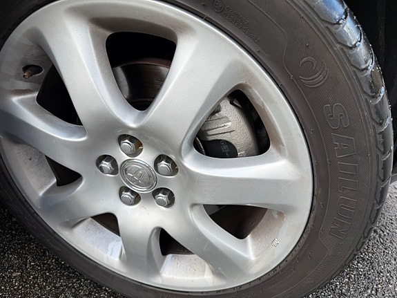 Toyota Avensis 16 of 29