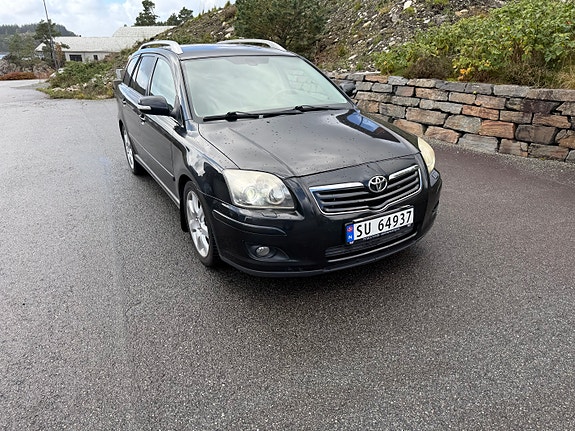 Toyota Avensis 8 of 29