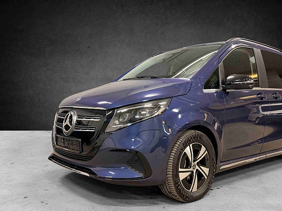 Mercedes-Benz EQV300 2 of 30