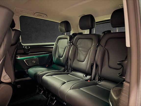 Mercedes-Benz EQV300 28 of 30