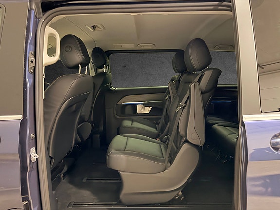 Mercedes-Benz EQV300 27 of 30