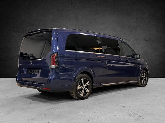 Mercedes-Benz EQV300 8 of 30