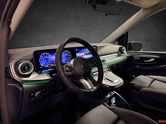 Mercedes-Benz EQV300 17 of 30