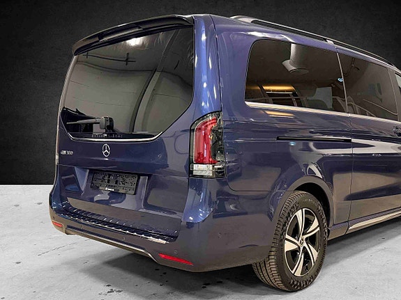 Mercedes-Benz EQV300 11 of 30