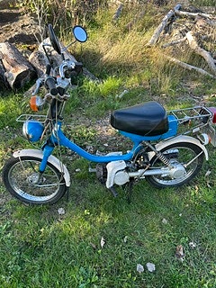 Yamaha QT 50 2 of 8