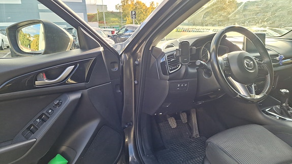 Mazda 3 11 of 27