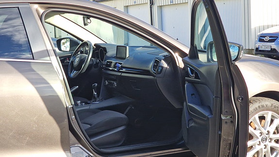 Mazda 3 9 of 27