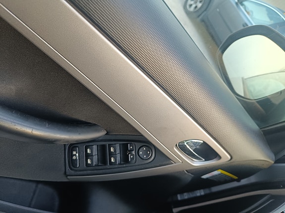 Citroen Grand C4 Picasso 4 of 9