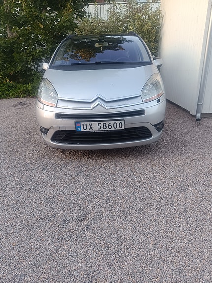 Citroen Grand C4 Picasso 7 of 9