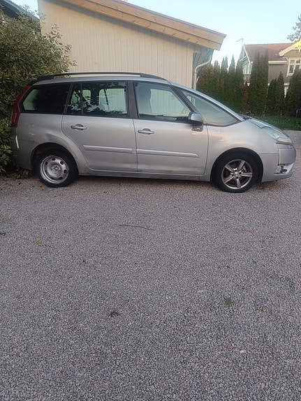 Citroen Grand C4 Picasso 6 of 9