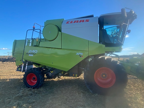 CLAAS Avero 240 APS 4 of 18