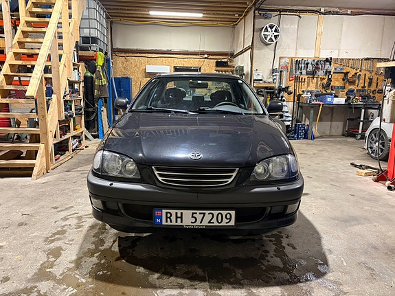Toyota Avensis 3 of 19