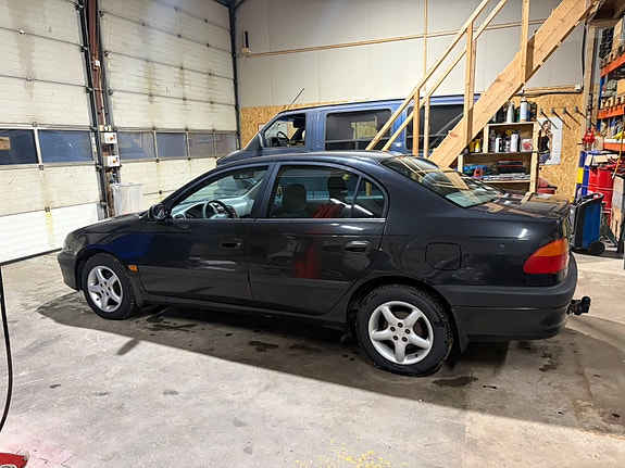 Toyota Avensis 5 of 19