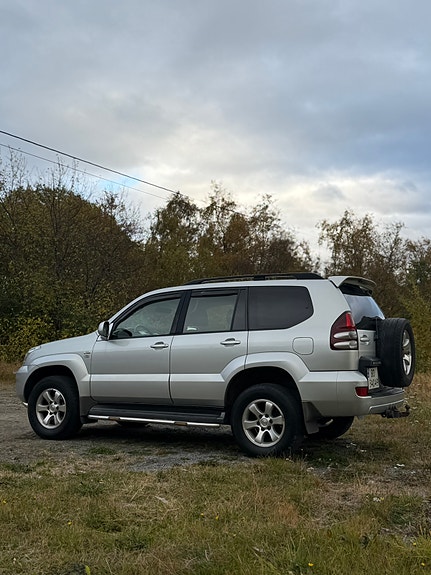 Toyota Land Cruiser 5 of 30
