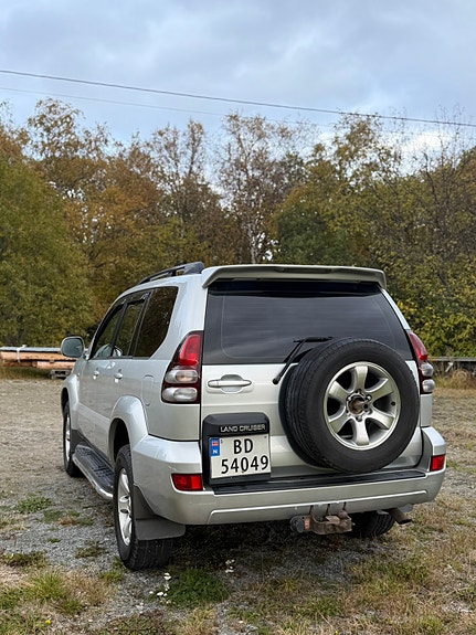 Toyota Land Cruiser 6 of 30