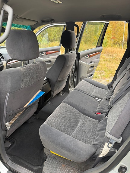 Toyota Land Cruiser 16 of 30