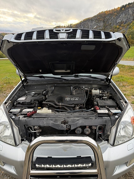 Toyota Land Cruiser 22 of 30