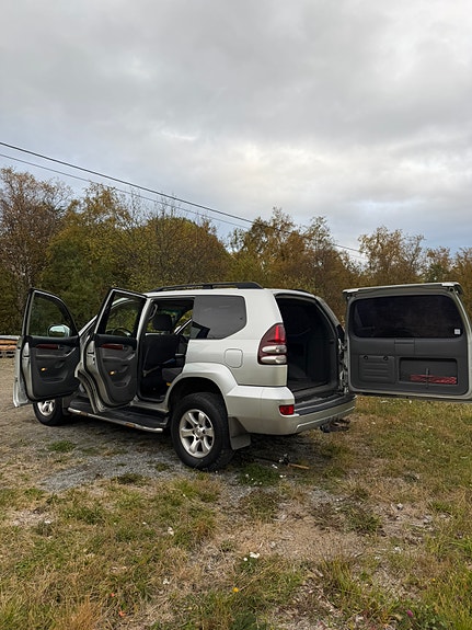 Toyota Land Cruiser 12 of 30