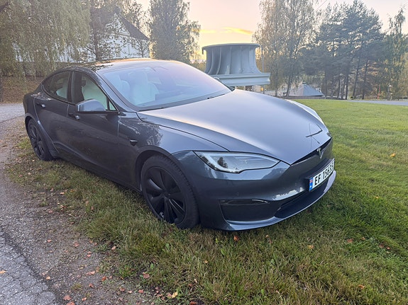 Tesla Model S 13 of 30