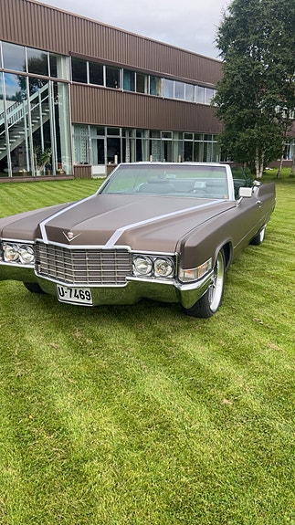 Cadillac Deville 17 of 17