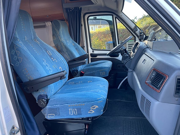 Dethleffs Globetrotter, Premium Class 15 of 30