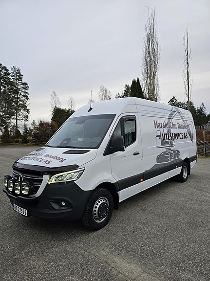 Mercedes-Benz Sprinter 4 of 5