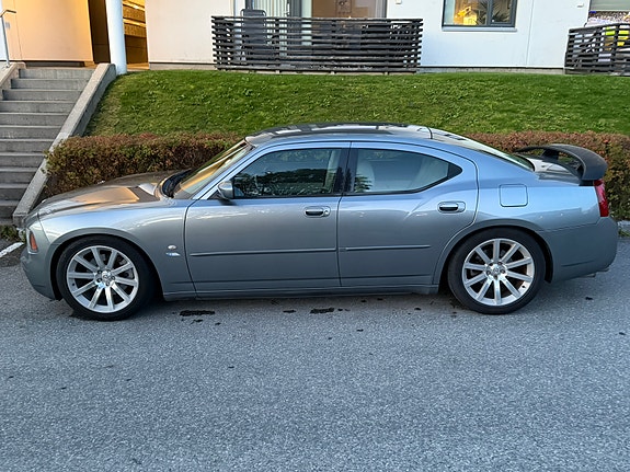 Dodge Charger 11 of 20