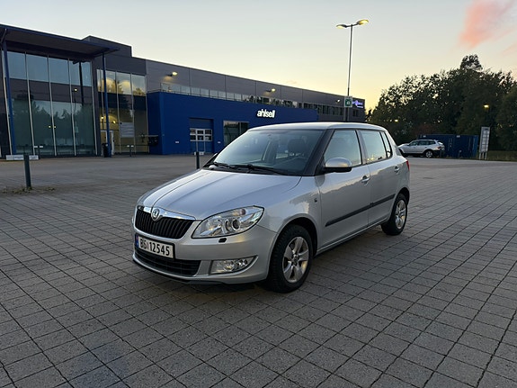 Skoda Fabia 2 of 17