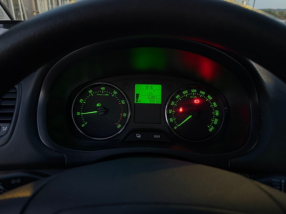 Skoda Fabia 12 of 17