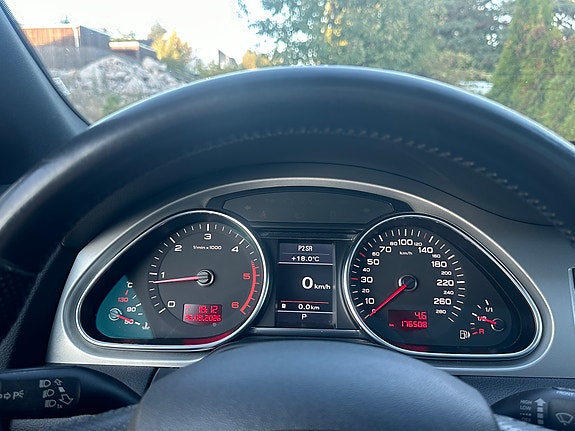Audi Q7 8 of 13
