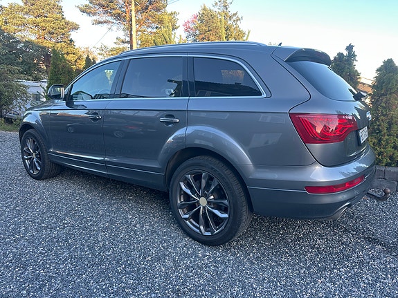 Audi Q7 4 of 13