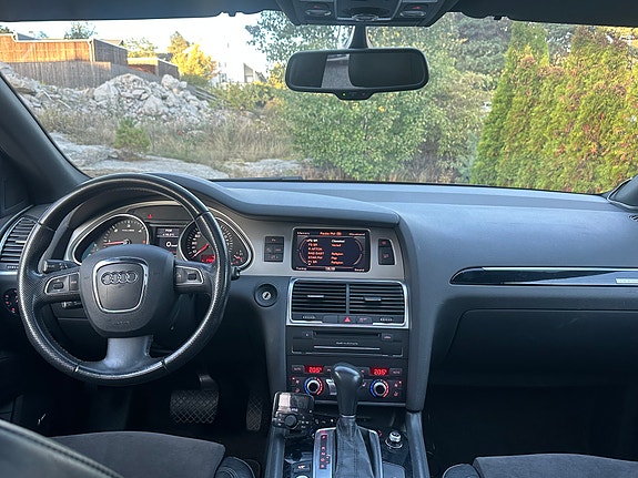 Audi Q7 7 of 13