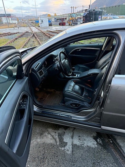 Volvo S80 7 of 22