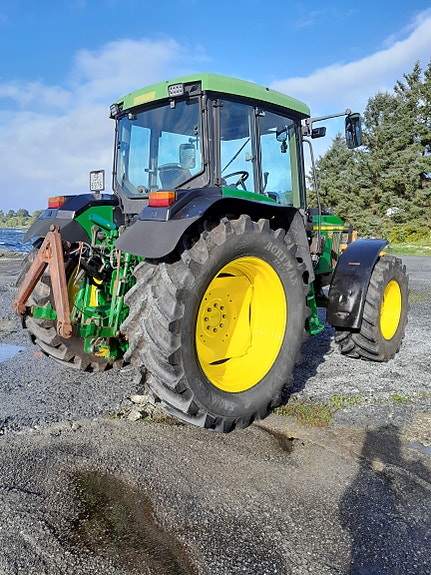 John Deere 6210 SE 8 of 13