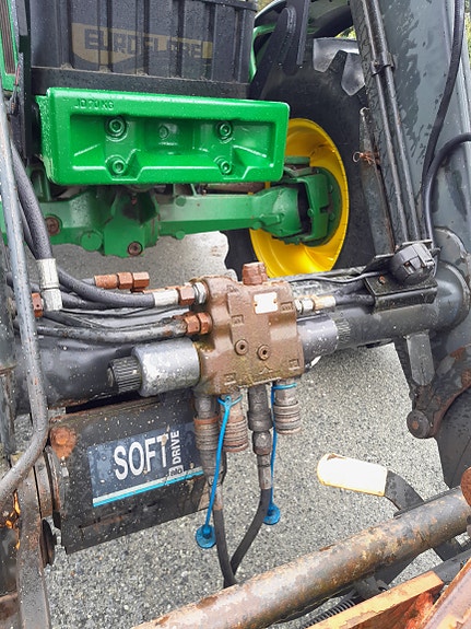 John Deere 6210 SE 3 of 13