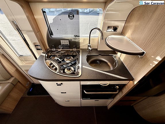 Carthago C-Tourer I 143 LE Mercedes 24 of 30