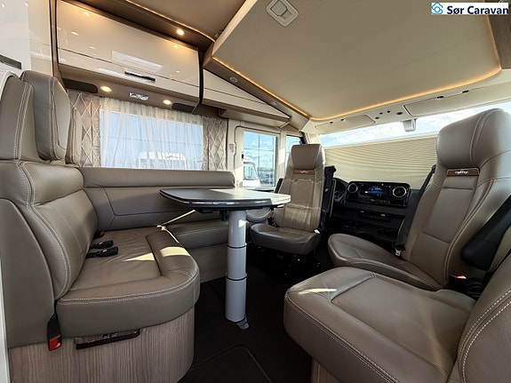 Carthago C-Tourer I 143 LE Mercedes 19 of 30