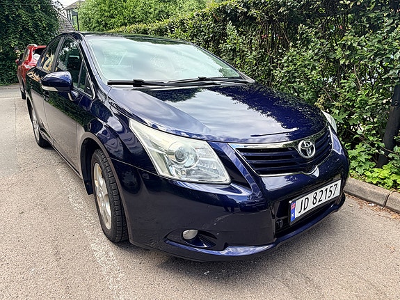 Toyota Avensis 9 of 15