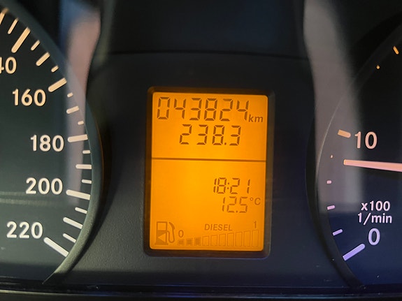 Mercedes-Benz Vito 113 12 of 30