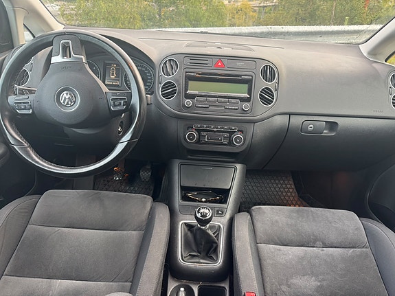 Volkswagen Golf Plus 11 of 16