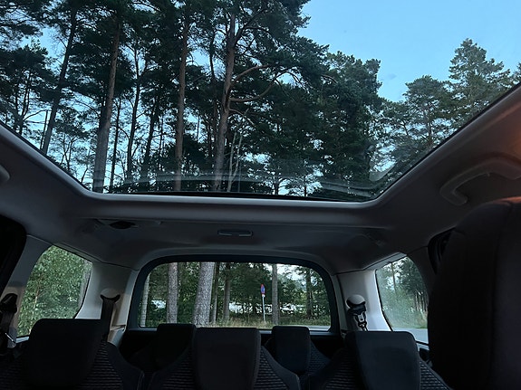 Citroen Grand C4 Picasso 6 of 25