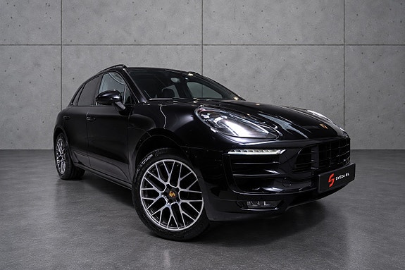Porsche Macan 2 of 30