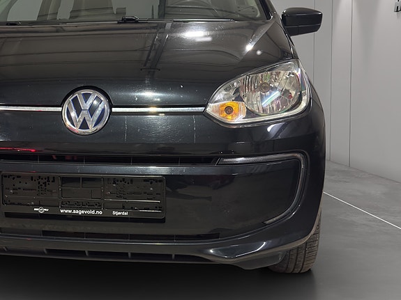 Volkswagen UP! 4 of 27