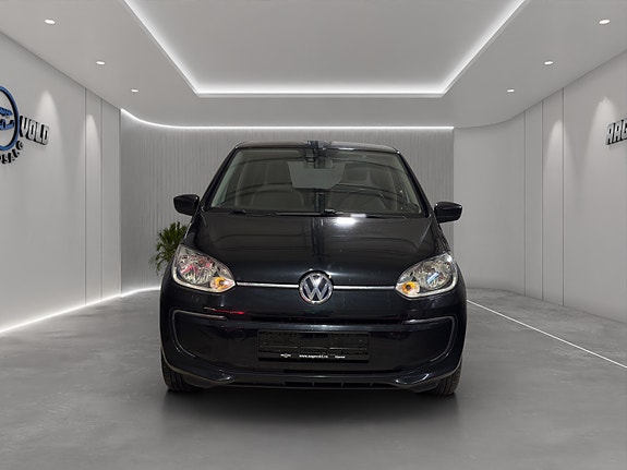 Volkswagen UP! 8 of 27