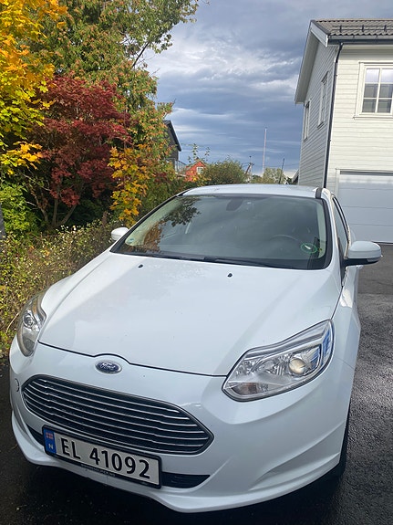 Ford Focus 2 of 19