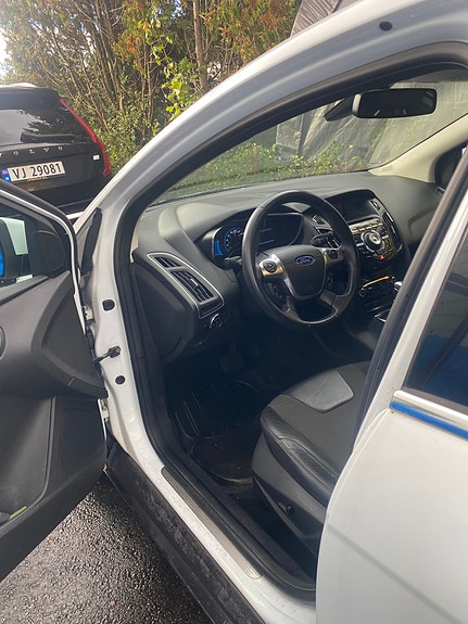 Ford Focus 14 of 19
