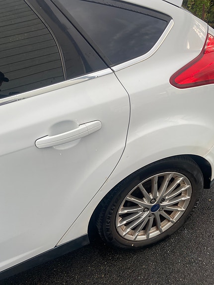 Ford Focus 7 of 19