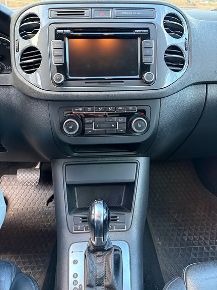 Volkswagen Tiguan 12 of 18