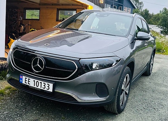 Mercedes-Benz EQA300 2 of 10
